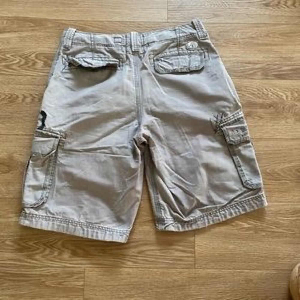 Aeropostale Men's Light Beige Cargo Shorts with Side Logo - Picture 2 of 3